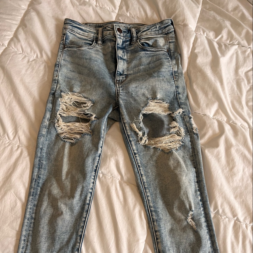 American Eagle Ripped/Washed Skinny Jeans
